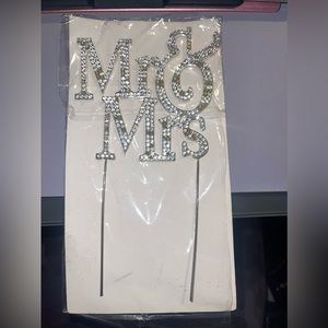 Wedding Cake Topper (Mr & Mrs)